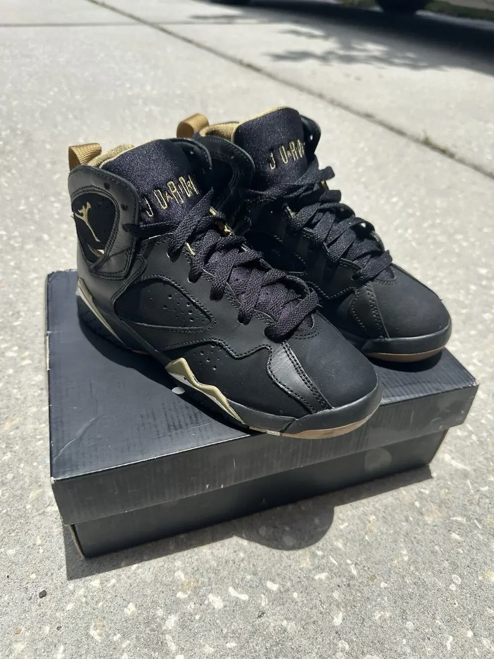 Nike Air Jordan 7 Retro Size 3.5Y GMP GS304774-135 Black/Metallic Gold-Sail